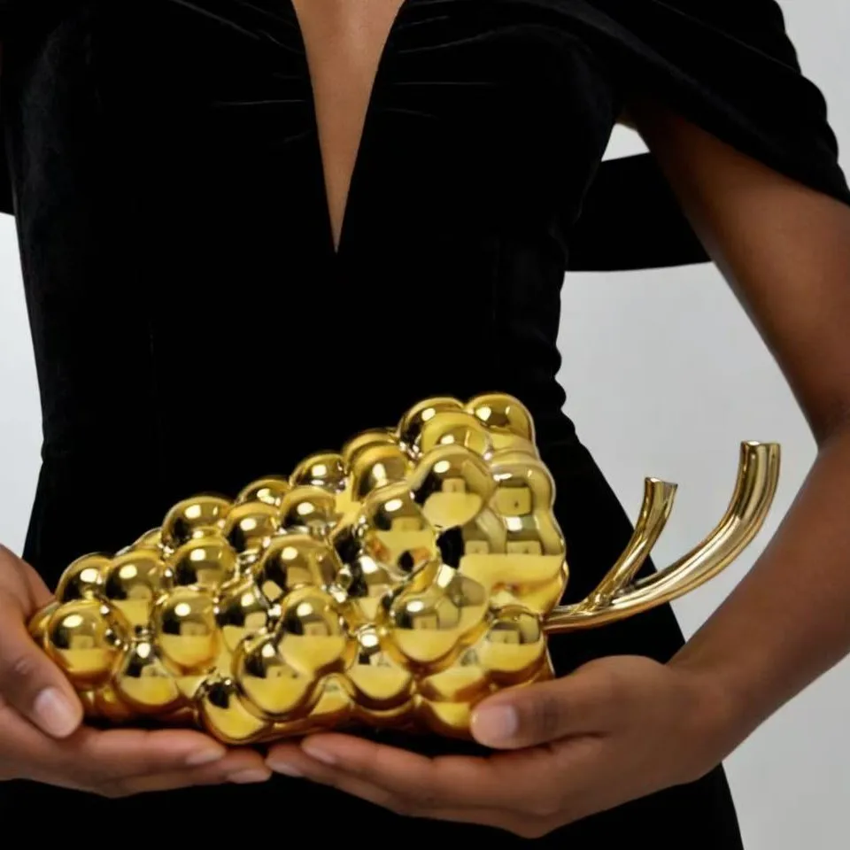 nova-bolsa-de-jantar-em-formato-de-uva-bolsa-de-mao-com-corrente-estilo-fashion-personalidade-de-celebridade
