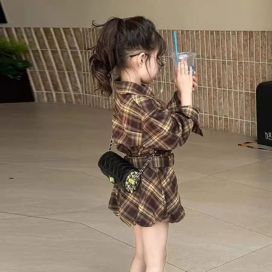 

Girls Clothes Set Spring and Autumn New Children's Retro Flip Long Sleeve Checkered Shirt+Flower Bud Shorts 2-piece Set