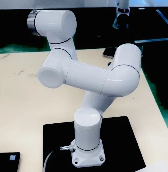 New Retail 1kg Cobot Arm 6 Axis Robotic Coffee Shop Collaborative Robots Articulated Robots For Food Delivery Packing