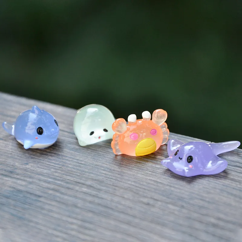 New luminous marine animal series resin doll simulation small animal model micro landscape fish tank decorative ornaments