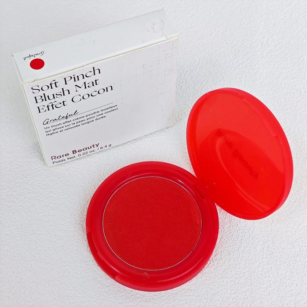 Rare Beauty Soft Pinch Liquid Blush Seidig und gleitet auf reibungslos, langanhaltendes, pralles Make-up Hope Love Virtue Happy Wonder Worth