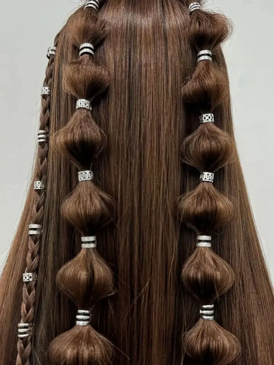 There are 40 pieces of various braid loops that can be freely matched for daily use