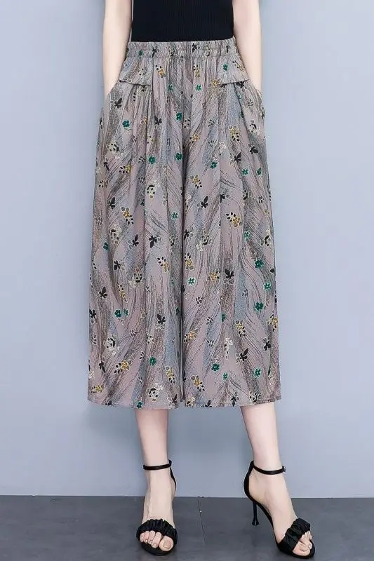 

Elderly Women's Summer New Cotton Silk Flower Pants Women's 7-Minute Wide Leg Pants Elastic High Waist Loose Skirt Pants