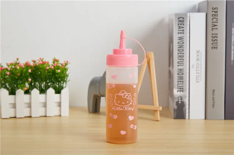 

Sanrio Kawaii Oil Pot Hello Kitty Cute Anime Household Oil Strainer Tomato Sauce Salad Seasoning Bottles Toys Kitchen Supplies