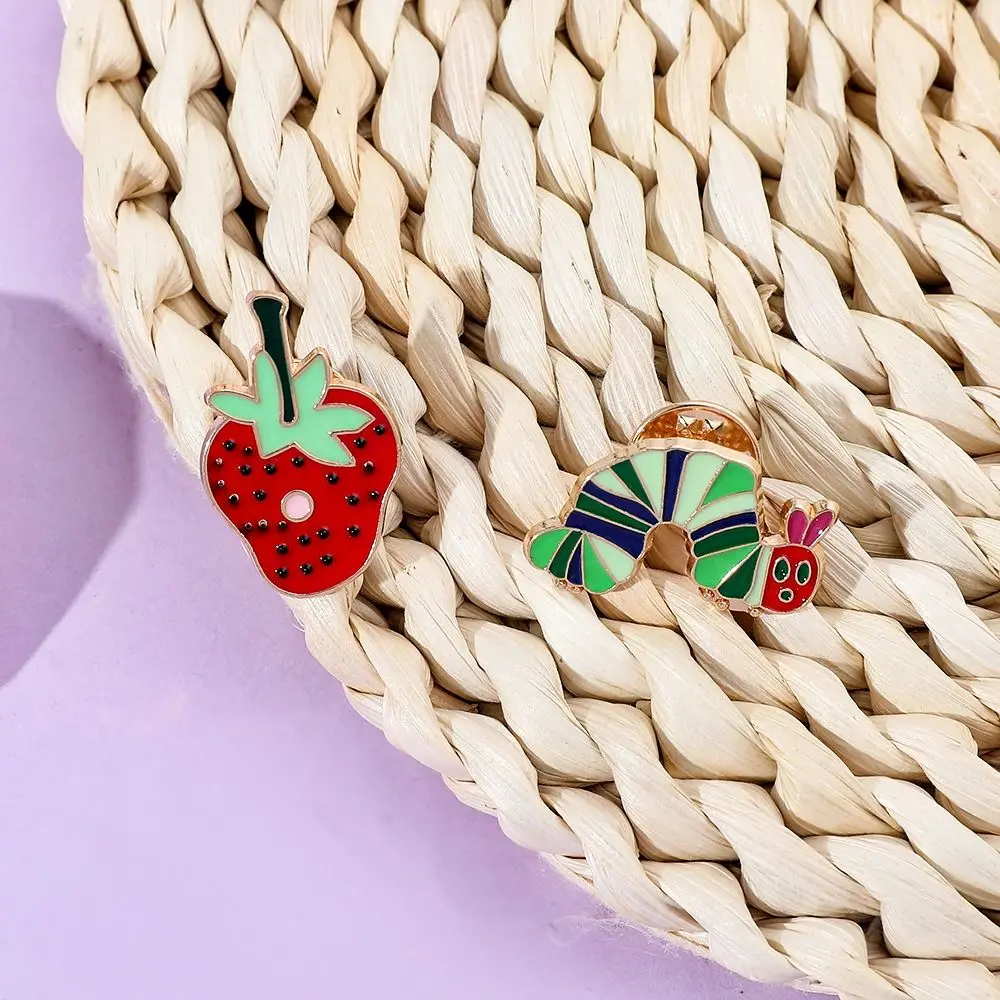 Fruit Hungry Caterpillar Enamel Brooches Take a Bite Alloy Strawberry Brooches Funny Personality Metal Badge Jewelry