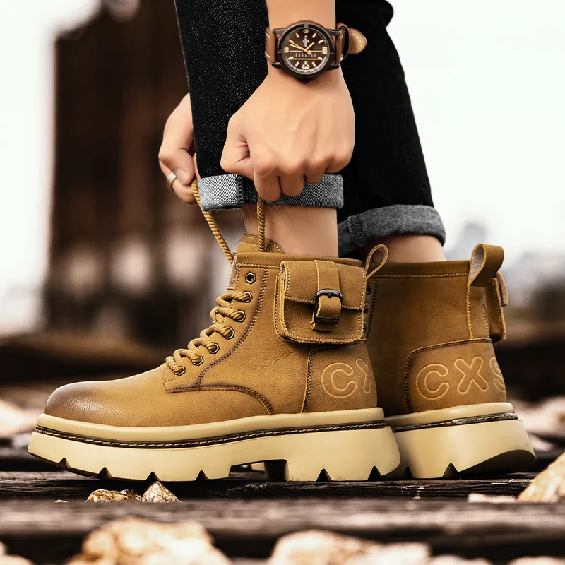 نمط جديد أحذية الموضة للرجال العصرية زخرفة المعادن دراجة نارية أحذية مريحة عالية أعلى حذاء كاجوال الرجال المشي أحذية رياضية