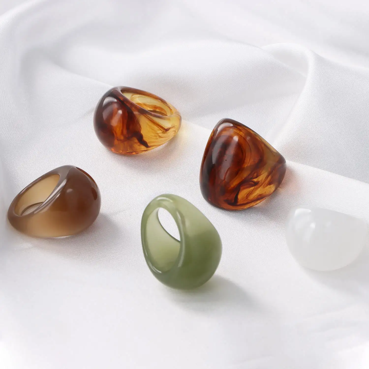 Anéis acrílicos transparentes cor âmbar para mulheres moda geométrica resina anéis de dedo feminino festa jóias junta anel comum