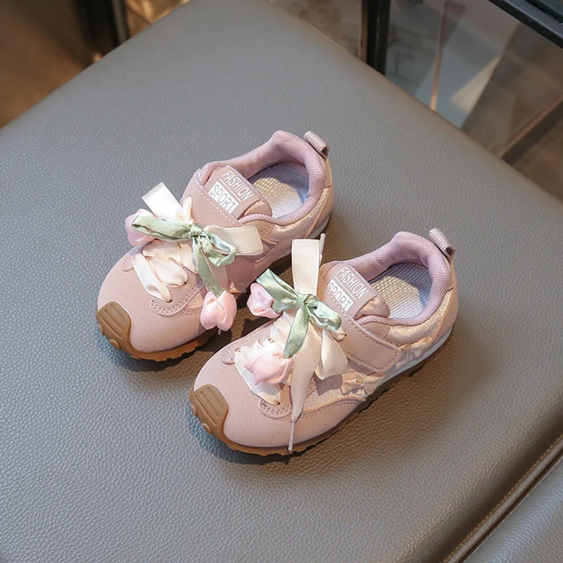 

Fashion Girl Flower Sports Shoe 2025 Spring New Kids Casual Shoes Soft Soled Girls' Flat Shoe Anti Slip Child Training Shoes