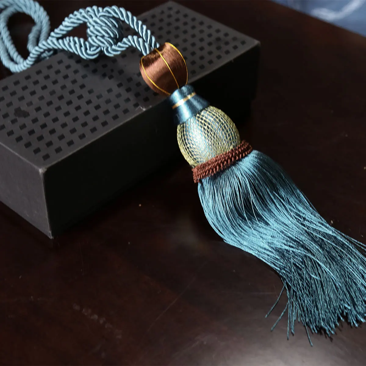 Thumbnail 3 - #44 Low Cost Curtain Holdbacks & Tassels That Work
