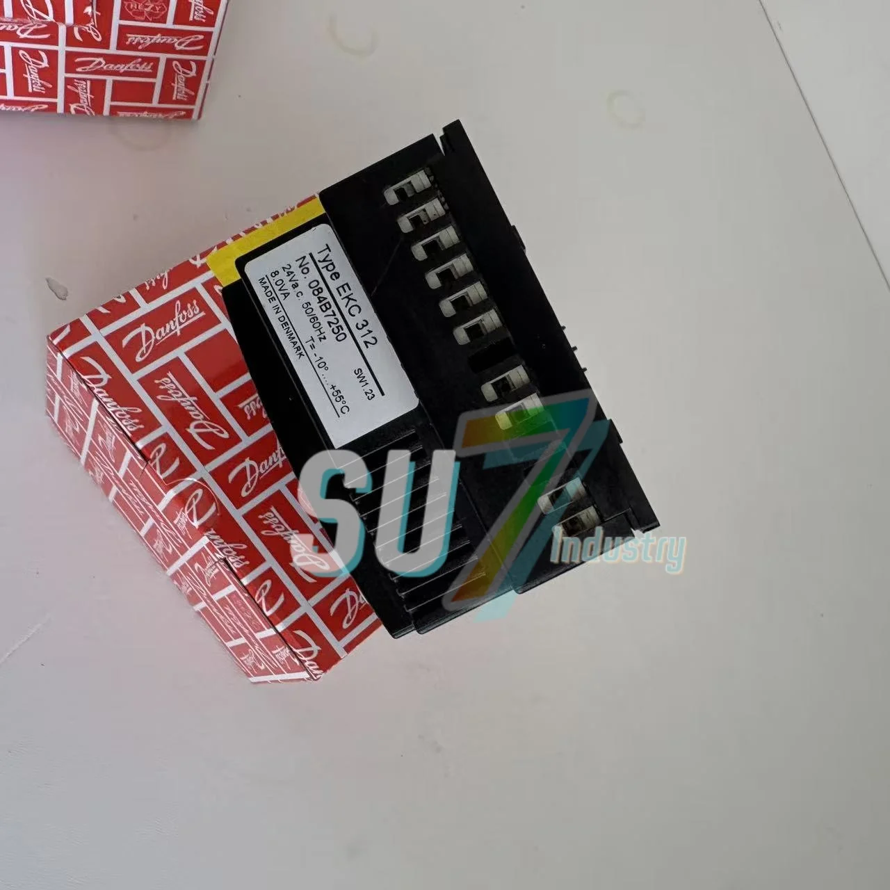 EKC312 084B7250 새로운 100% 확장 밸브 컨트롤러