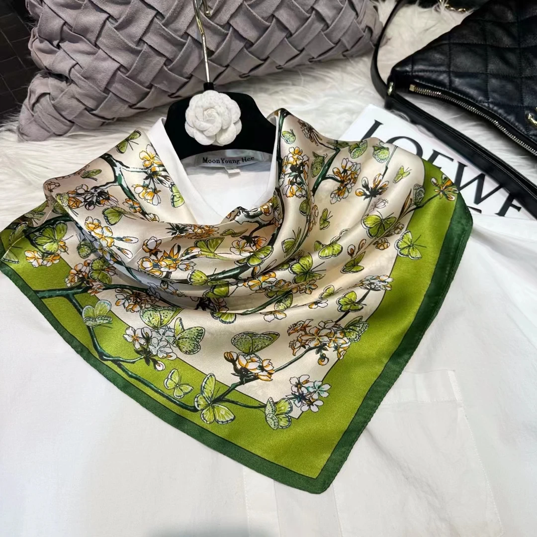 Beige Green Women 100% Silk Scarf Headscarf Fashion Floral Design Square Scarves For Hair 65*65cm Fashion Brand Neck Scarf Hijab