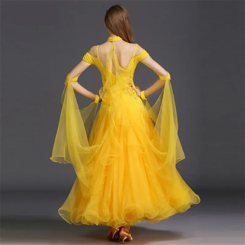 White Ballroom Dress Long Sleeves Waltz Dresses For Ballroom Dancing Foxtrot Dance Dress Standard Ball Dress Sequins Dance Wear