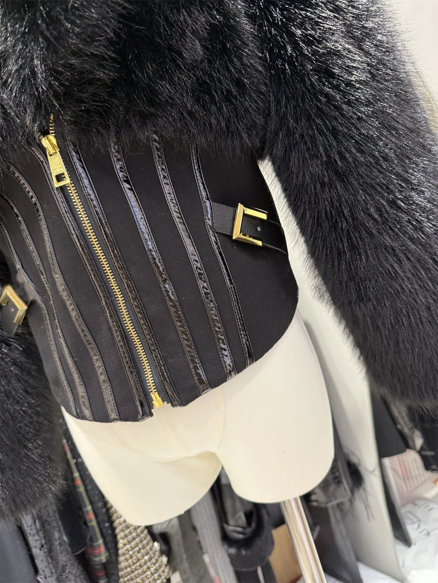 المرأة الخريف الشتاء شارع العليا فو الفراء المرقعة معطف سيدة الأسود فو الفراء رقيق مشد نمط الخصر النحيف قصيرة أبلى