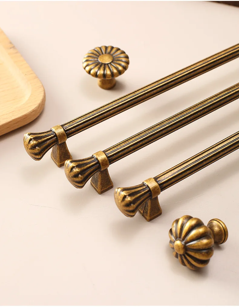 2PC Vintage Cabinet Door Pull Kitchen Cupboard Handle Antique-Bronze Wardrobe Pull Single-Hole Drawer Knob Kitchen Furniture
