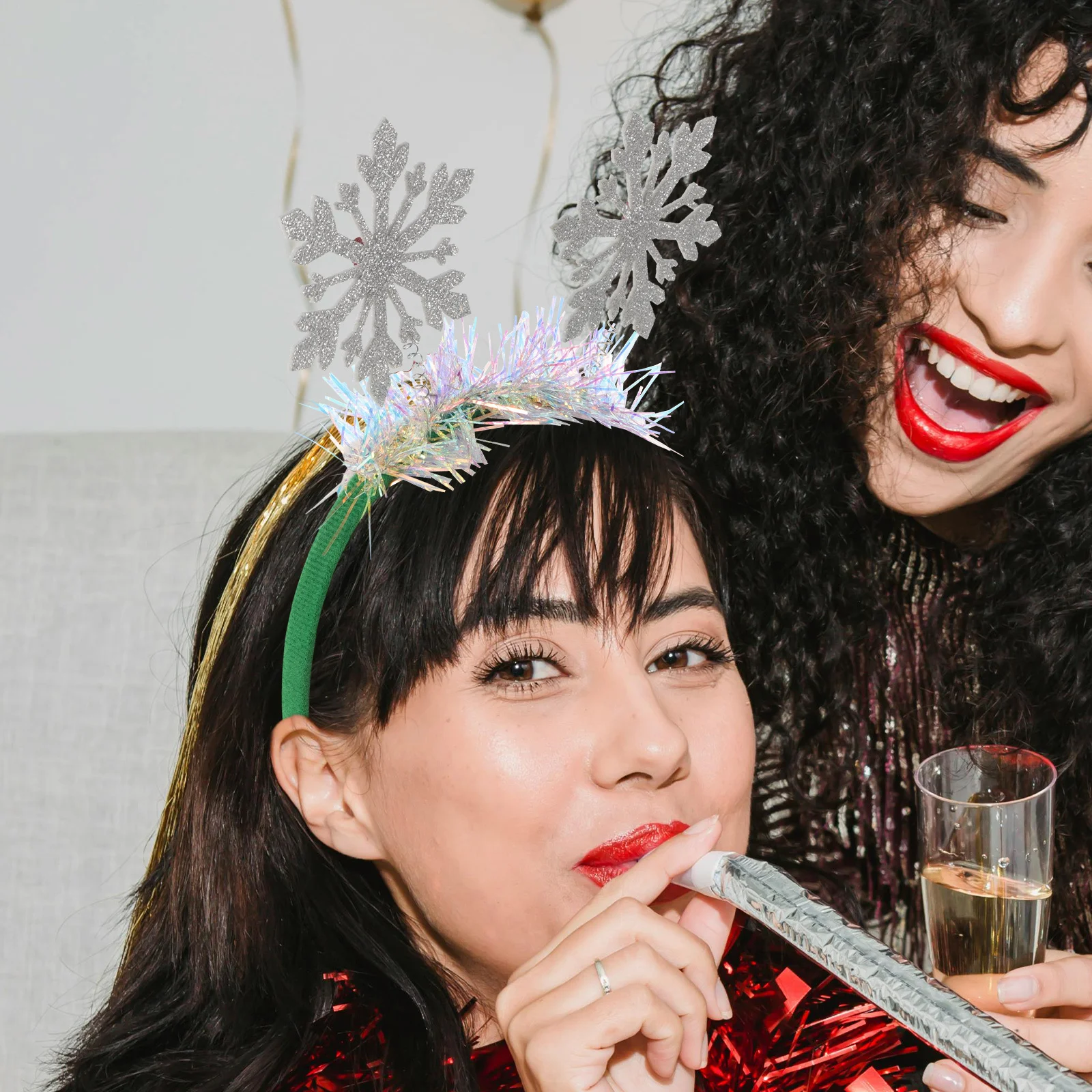 

Glitter Snowflake Headband for Women Girls Sparkly Christmas Hair Hoop Winter Festival Party Accessory Snowflake Headband