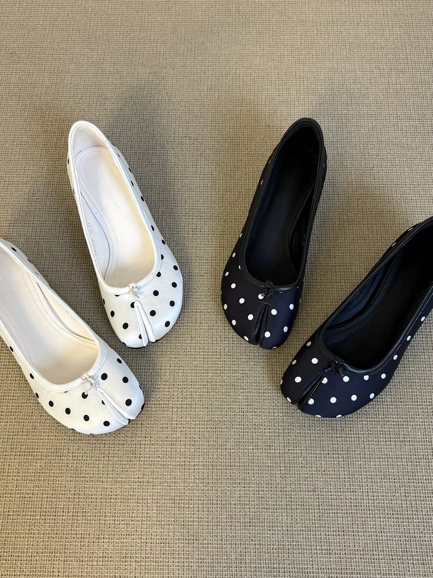 retro-black-white-polka-dot-women's-split-toe-ballet-flats-comfortable-flat-bottom-rubber-outsole-anti-slip-spring-summer-shoes
