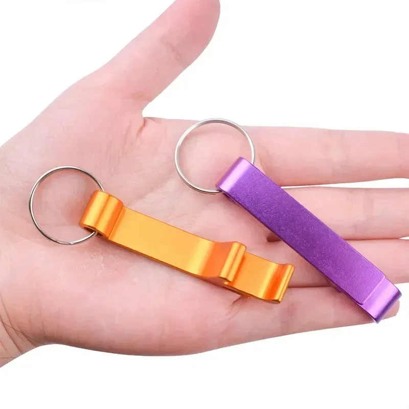 البيرة فتاحة المفاتيح فتاحة الزجاجات المعدنية مفتاح سلسلة حلقية الألومنيوم جيب بار الصودا المشروبات البيرة تخصيص فتاحات الزجاجات