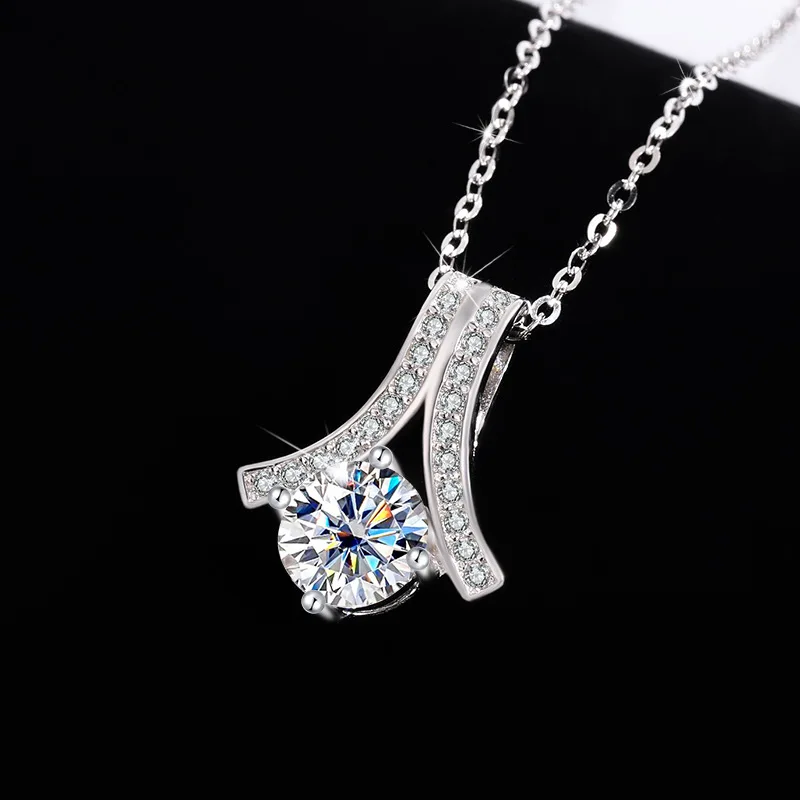

High-quality Silver Herringbone Necklace, Silver Pendant, Classic Moissanite Jewelry, Fashionable Collarbone