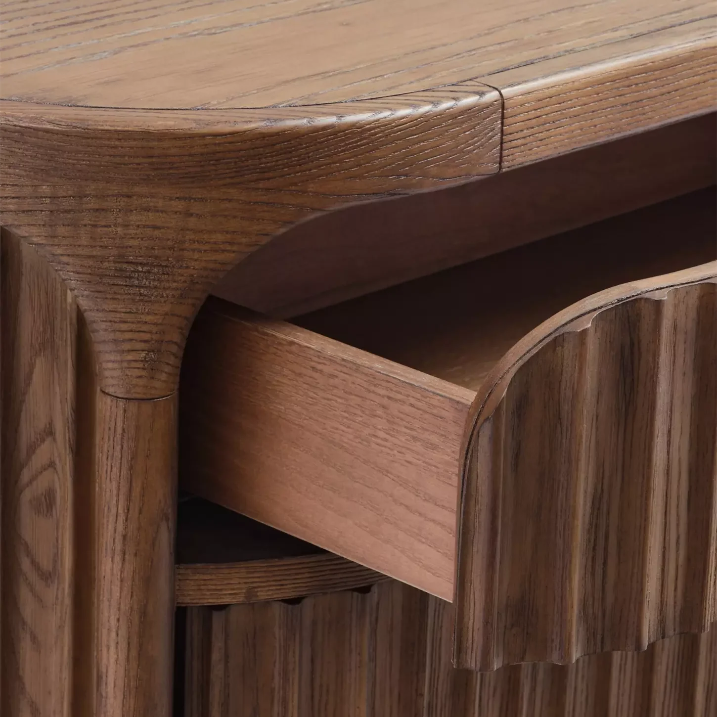 Comodino con pannello scanalato in legno di frassino, tavolino per mobili da camera da letto