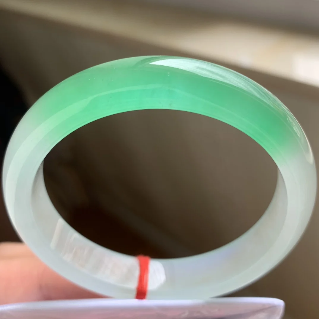 

Natural Jadeite Ice-Transparent Jade Ice Float Green Quality Jade-Bracelet Perfect Bangles Handring Fine Jewelry