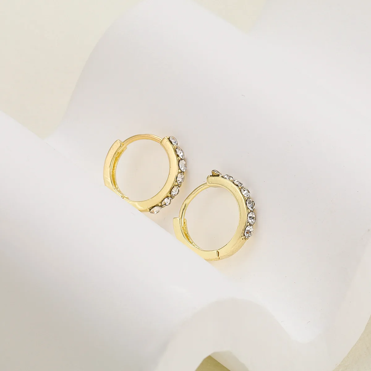 1 Set New Fashion, Personality, Niche, Exquisite Women's Earrings, Simple Temperament, Circular Ear Rings, Gold Earrings