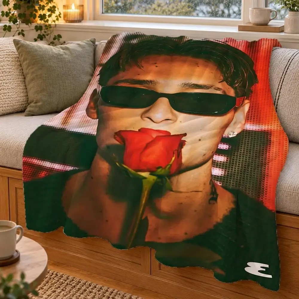 Singer Peso Pluma Throw Double Sided Flannel Throw Blanket Soft Warm Washable Home Decor