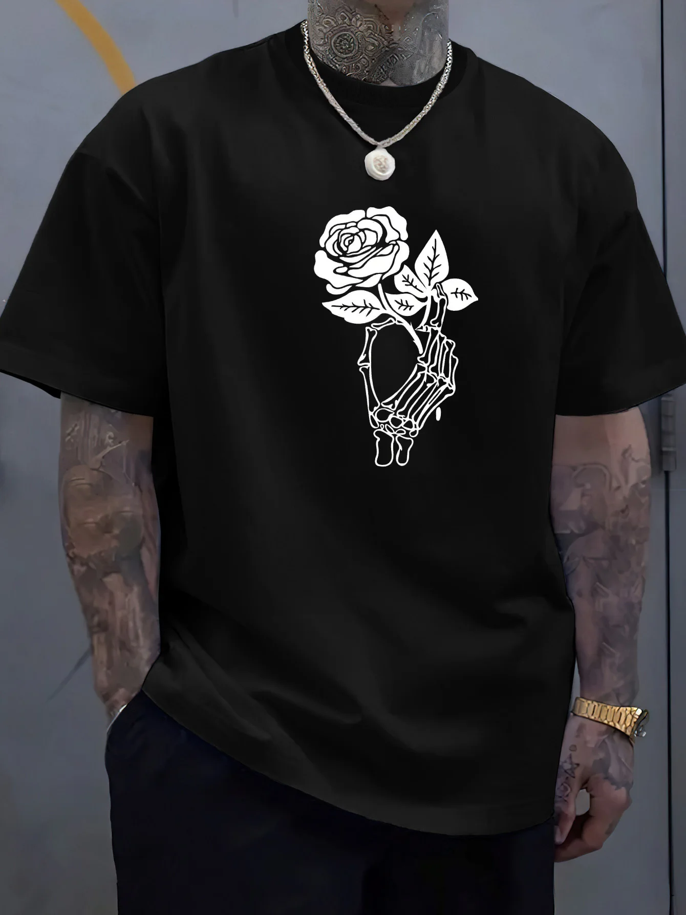 

Rose Creative Print Summer Casual T-Shirt Short Sleeve For Men Sporty Leisure Style Fashion Crew Neck Top For Daily Wear