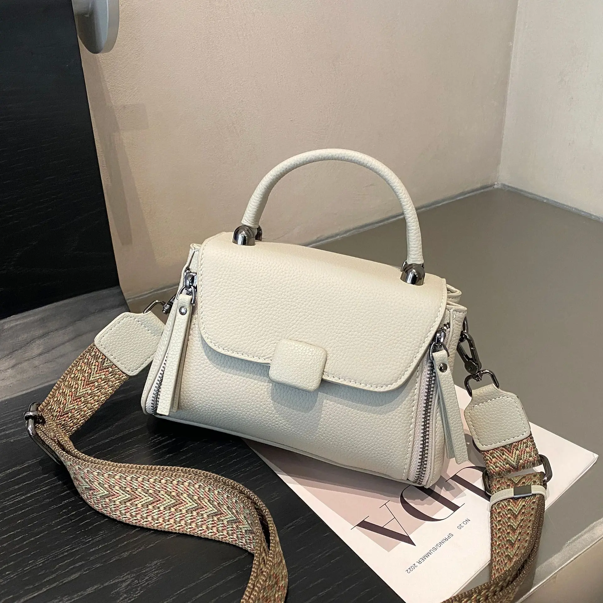 

2025 Spring-Summer Genuine Top-Grain Cowhide Leather Crossbody Bag - Chic & Sweet Convertible Shoulder/Handbag for Women