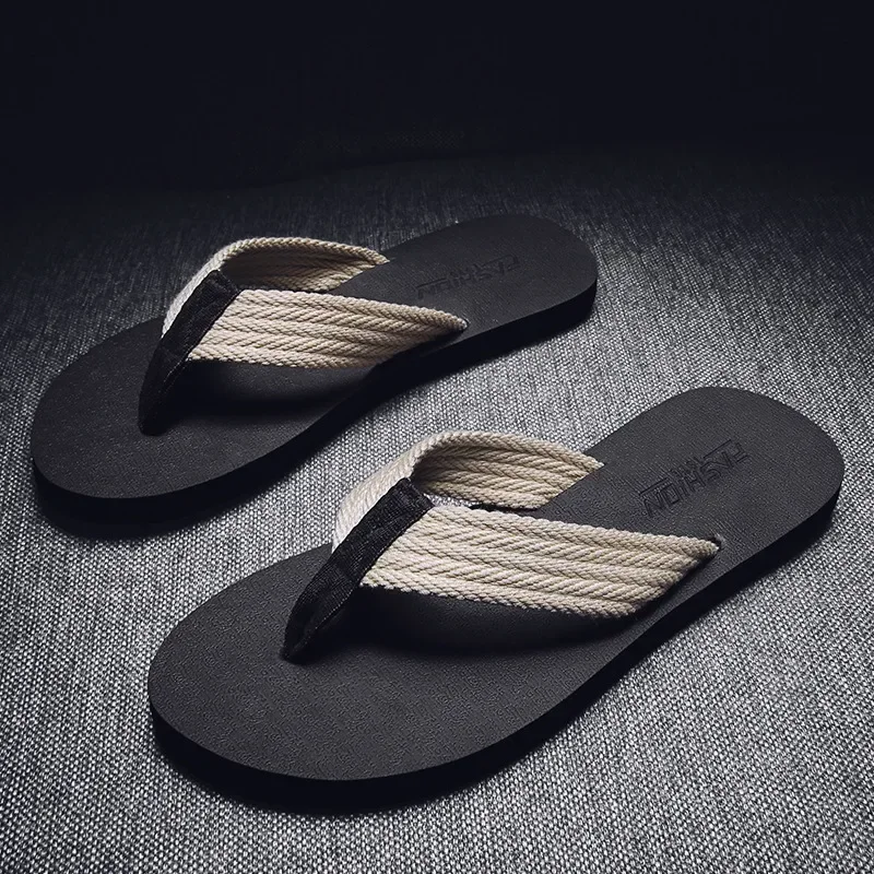 Estate 2024 nuovo stile infradito Casual antiscivolo stile coreano sandali alla moda sandali personalizzati scarpe da spiaggia