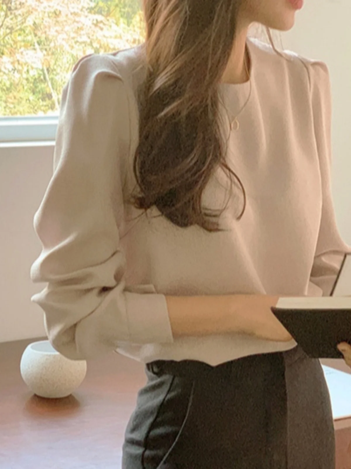 

Chic round Ne Long Sve irt Women's Gentle Sle Spring Faion Simple Known Sexuali Korean Version Straight Tube Top