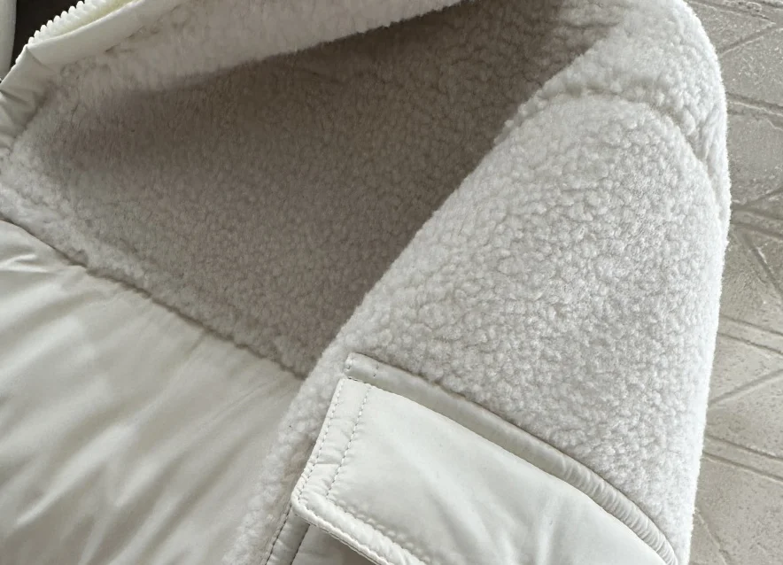 가을과 겨울 신상 따뜻한 여성 패션 트렌디 테디 양털 스플라이싱 다운 재킷