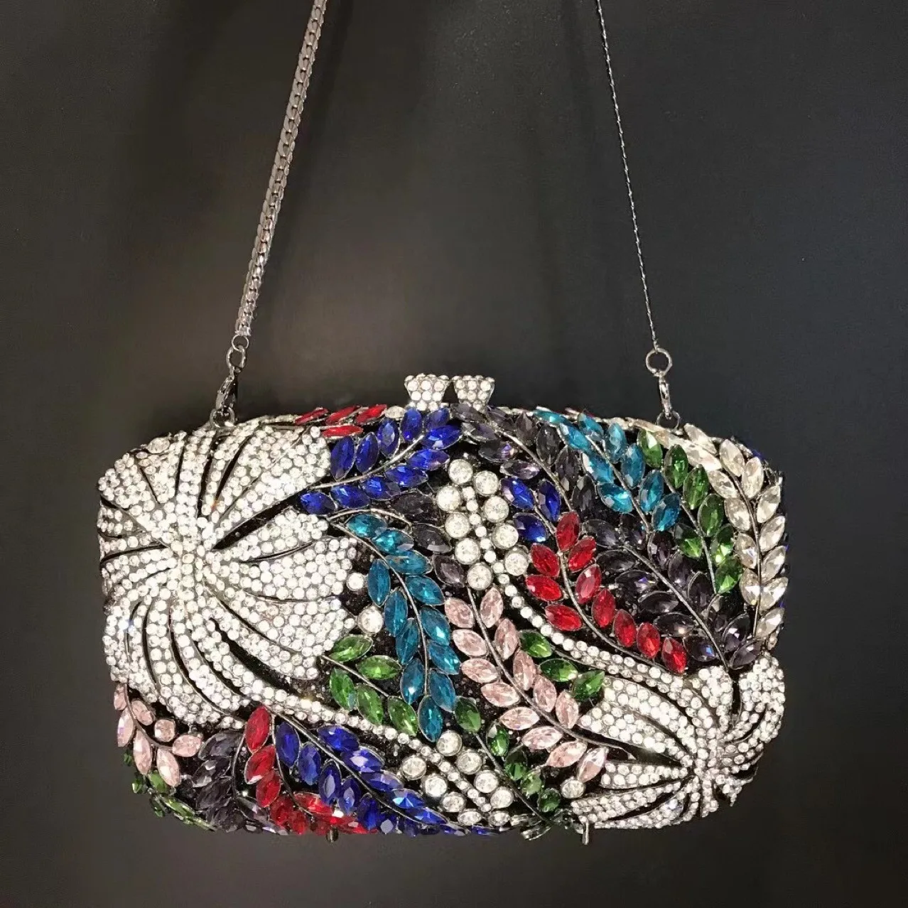 

Fuso Flower Diamond Dinner Bag Hollow Metal Diamond Banquet Clutch Banquet Dress Bag Clutch Affordable Glitter Quilted Crossbody