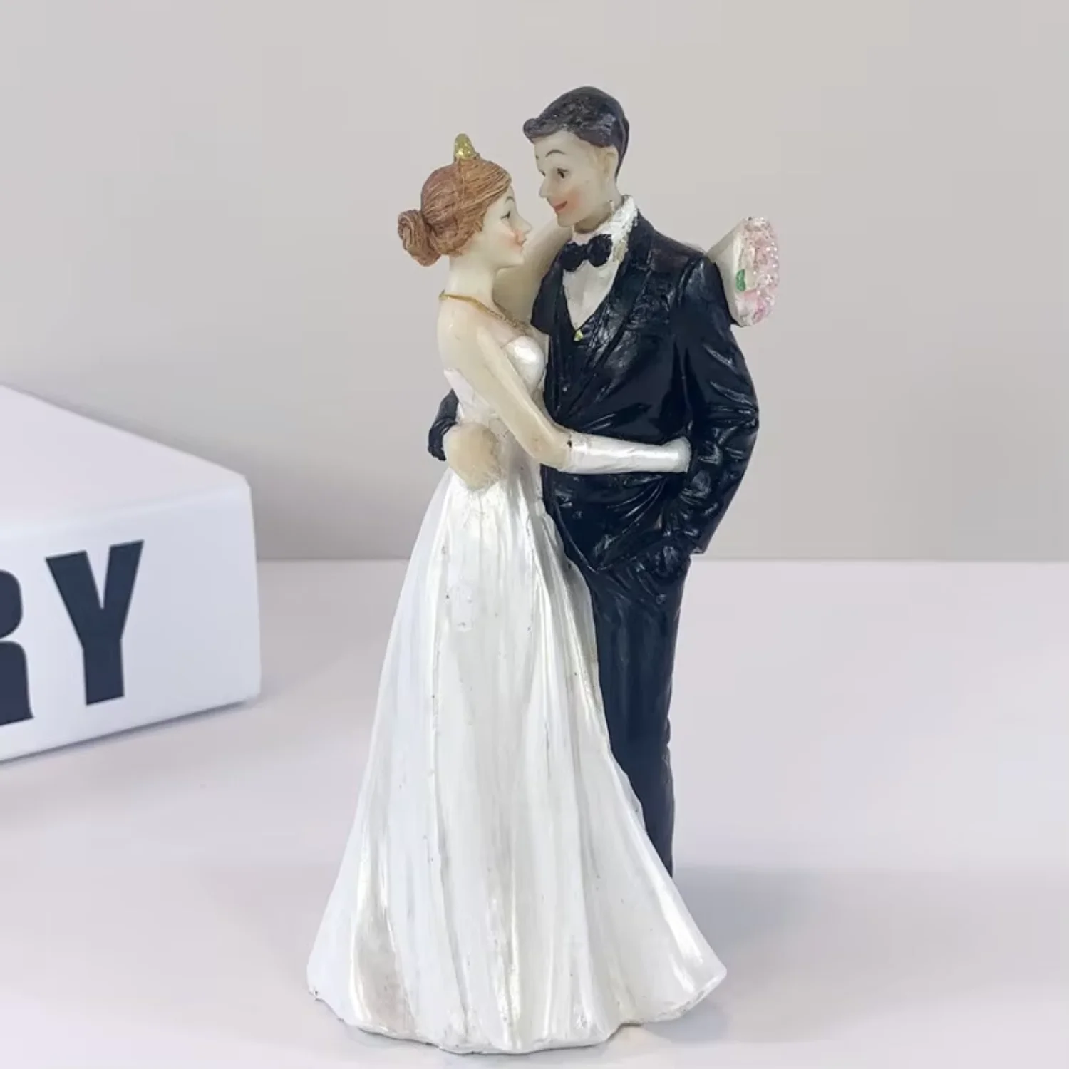 wedding Figure CakeTopper Wedding  Cake accessories For Valentines Day  anniversary Groom And Bride Cucakes Topper Bakery Baking