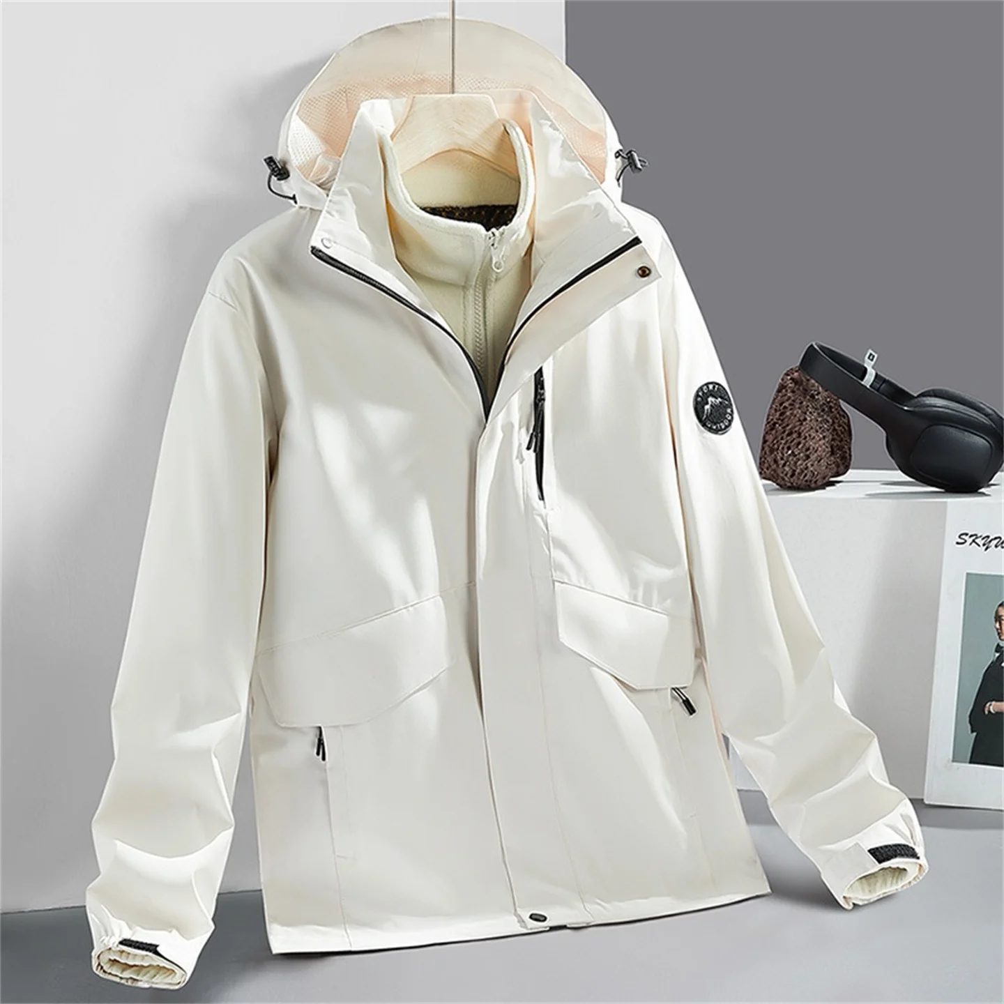 Jacket Three-In-One Men's And Women's Water-Repellent Graphene Detachable Two-Piece Windproof Custom Mountaineering Suit