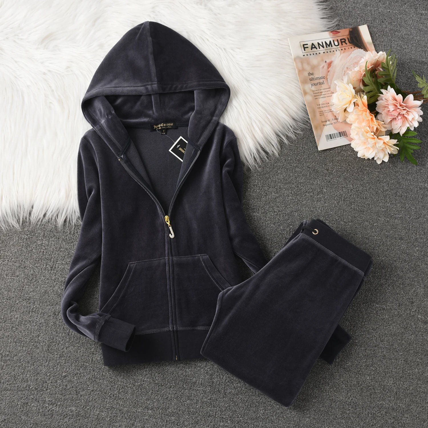 2025 New Autumn and Winter Women\'s Warm Suit Solid Color Hooded Sweatshirt + Casual Trousers 2pc Juicy Velvet Sports Suit