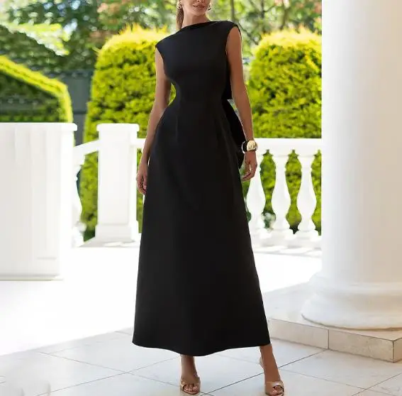 

2025 Autumn New Solid Color Sleeveless Slant Collar Strap Dress