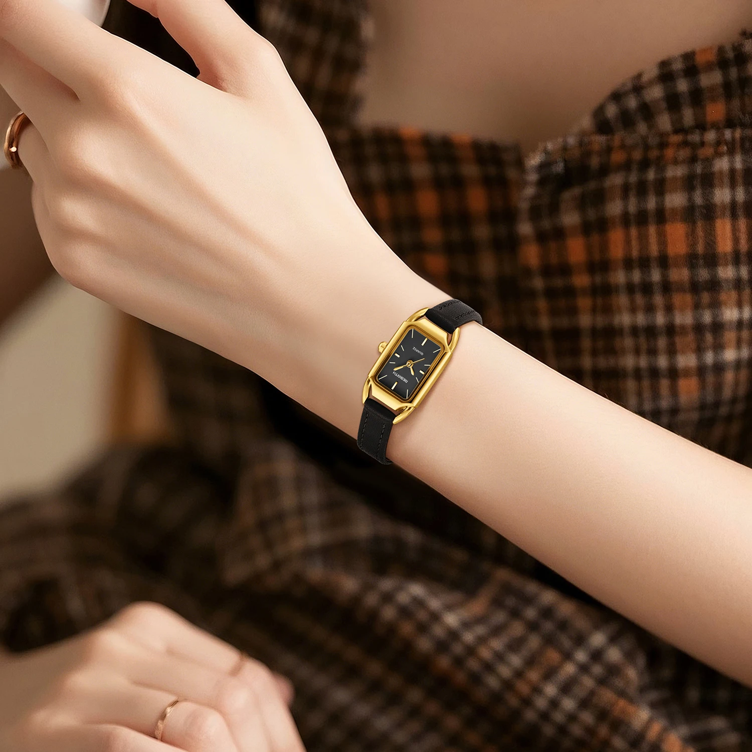 Women's Leather Belt Retro Casual Quartz Watch Suitable for Daily Wear