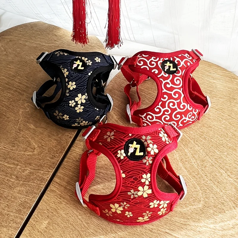 Verstellbares Hundegeschirr ohne Ziehen für kleine und mittelgroße Hunde – Traditionelle chinesische Tang-Farbmuster, Blumendesigns, atmungsaktives und bequemes Westen-Design, geeignet für Spaziergänge, Wanderungen, für Pomeranian, Pudel, Bichon Frisé – Nur Handwäsche, Hundezubehör | Lebendige Hundezubehörteile | Sicherheits-Metallring – Detail 3