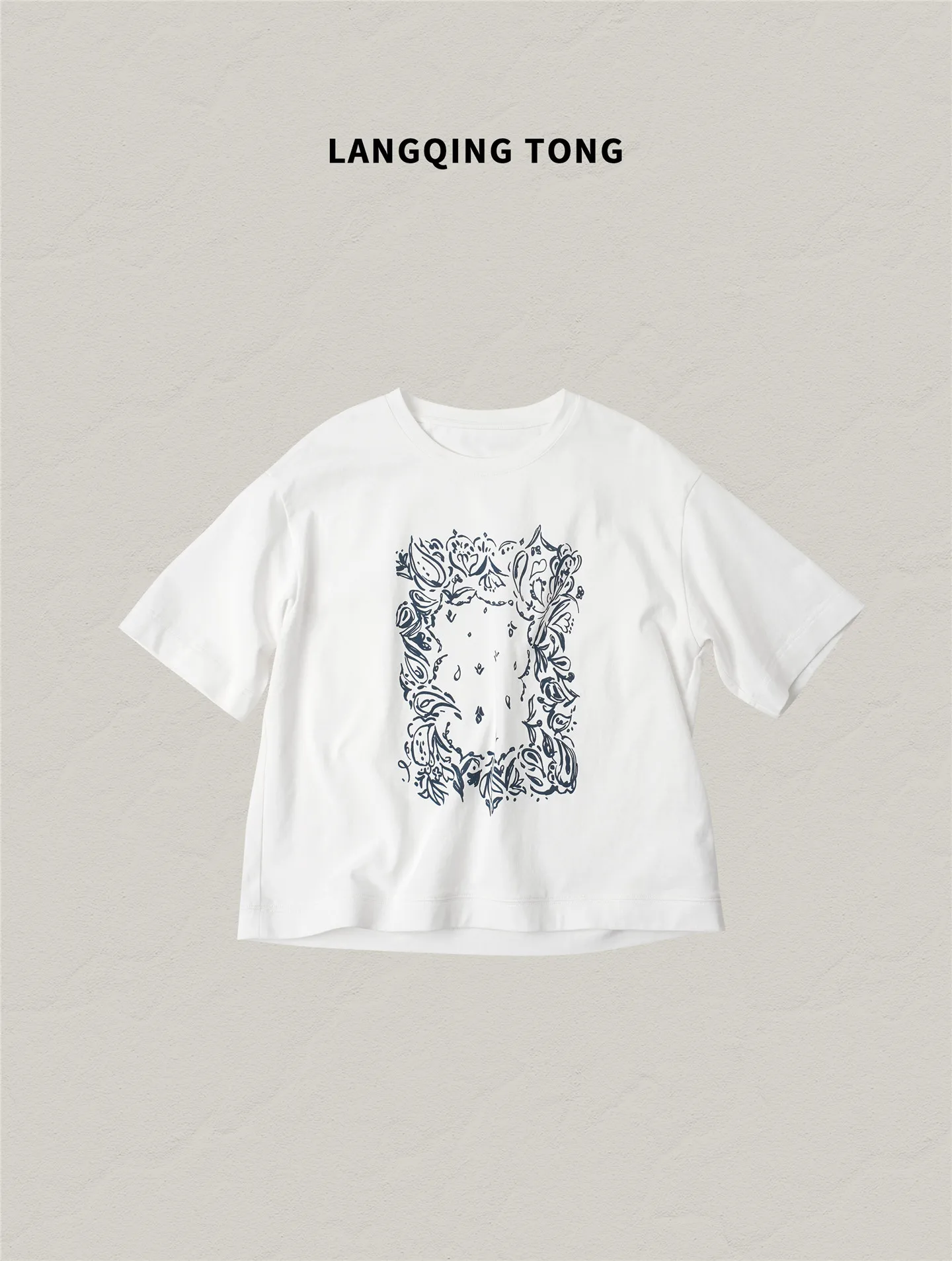 Camiseta de Algodón Informal con Estampado Retro Beige Ji Xiaoya para Mujer, Estilo Nuevo de Verano, Combinable con Todo, Manga Corta, Cuello Redondo