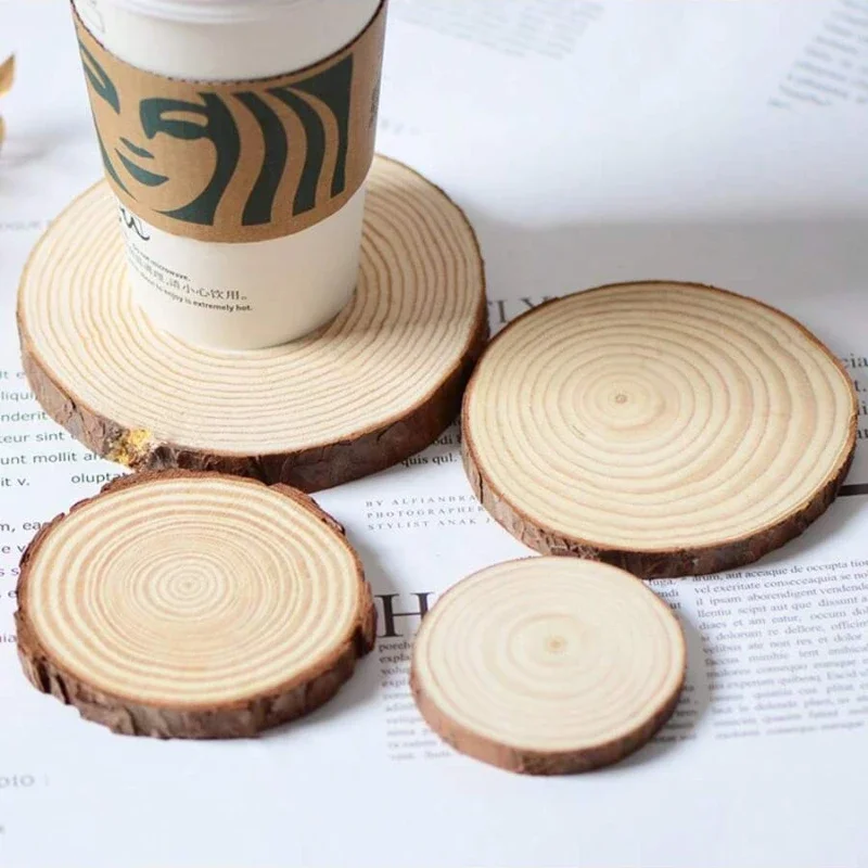 Unvollendete runde Untersetzer aus Holz, runde Naturholzspäne mit Rinde und handbemalten Jahresringprotokolle aus DIY-Materialien