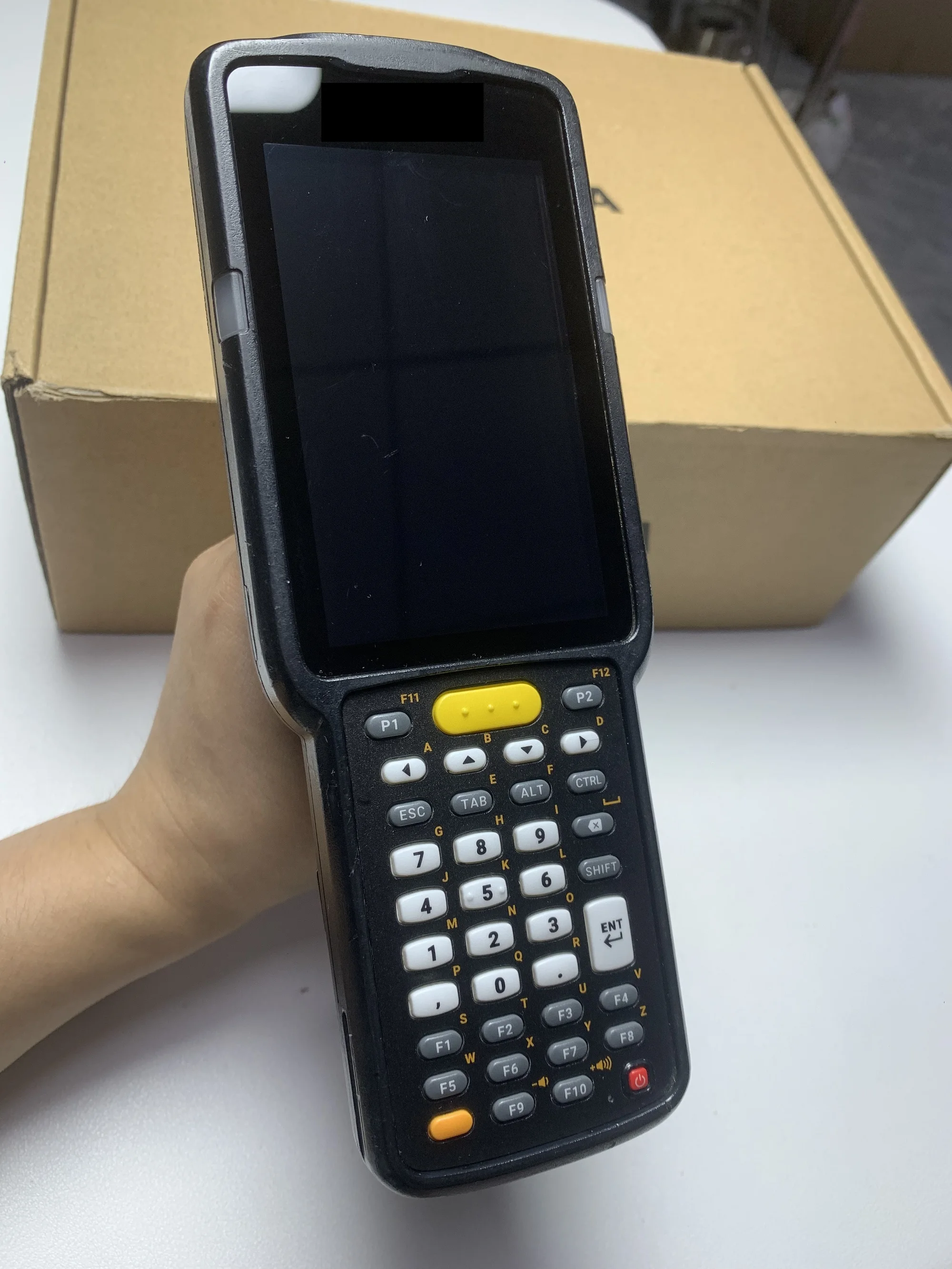 MC330K-GI3HA3RW01 Android 8.1 38 Key  IP54 2D Imager Barcode Scanner used for Warehouse Logistics Inventory