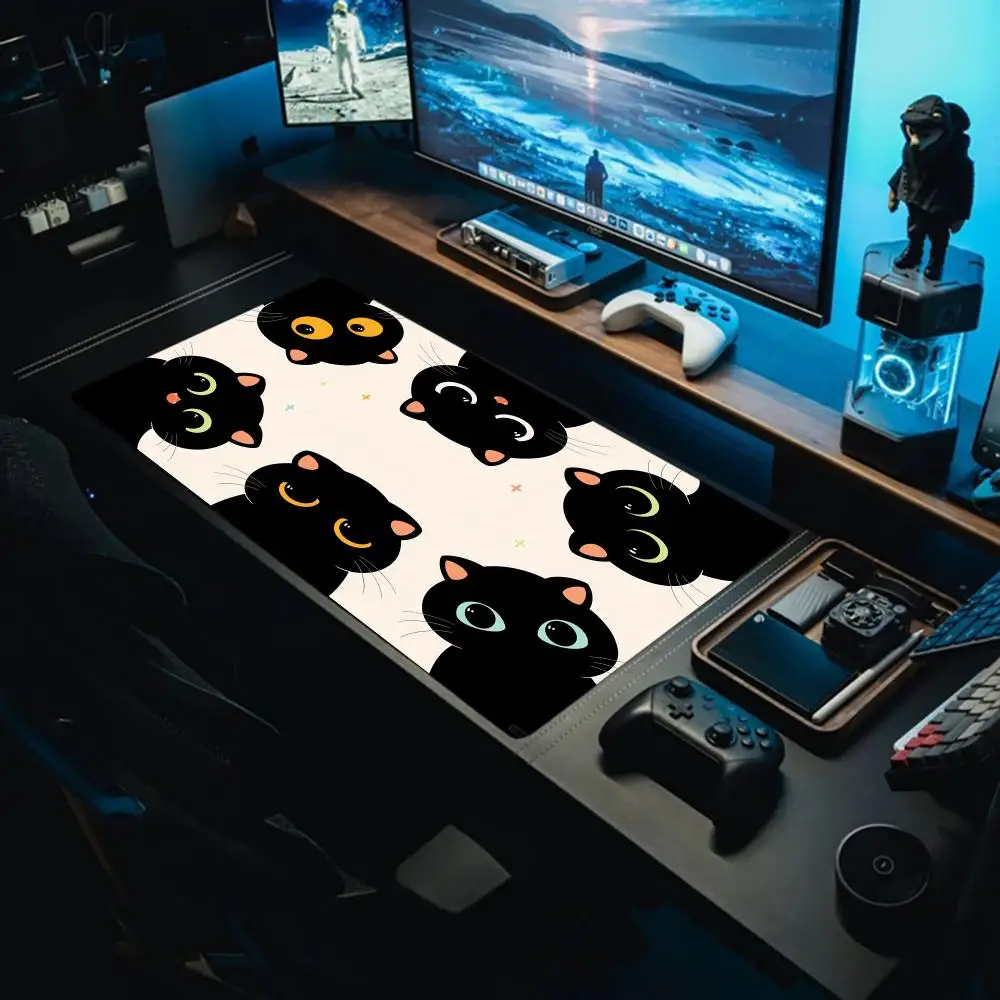 

Big-eyed black cat is cuteHigh-density anti-fouling fabric non-slip oversized gaming mouse pad