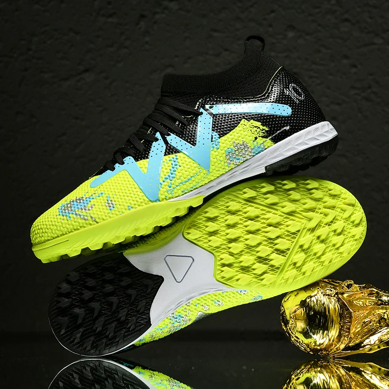 Men TF Soccer Shoes Original Resistant Casual Football Shoes Comfortable Non Slip Male Training Futsal Ultralight Football Boots