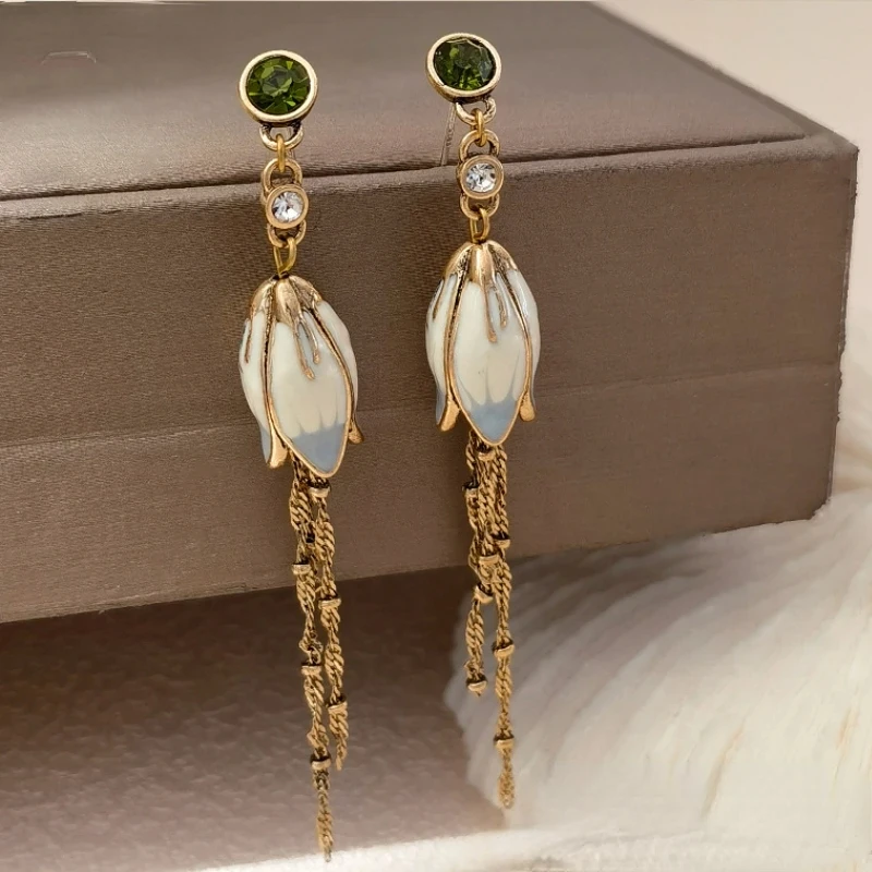 Thumbnail 2 - #15 Dangle Chain Earrings Comparison Guide