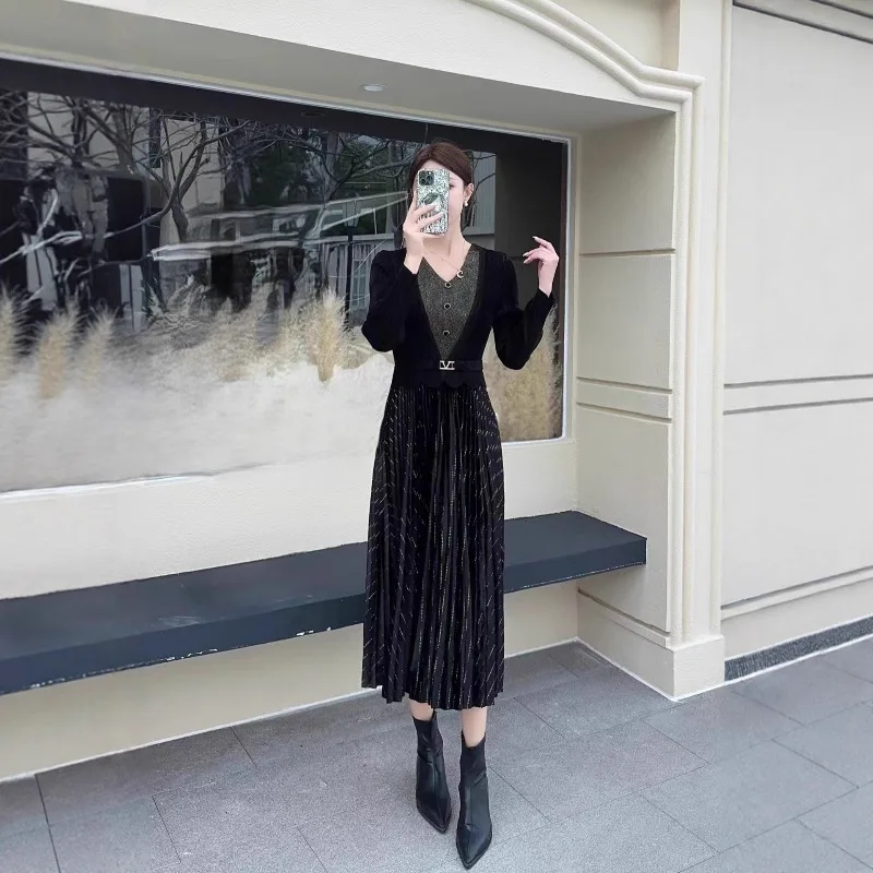 Europa Nuovo Miyake Pieghettato Abito lavorato a maglia da donna Vita Brillante Seta Pieghettata Gonna di media lunghezza Pendolare Abbigliamento elasticizzato di grandi dimensioni