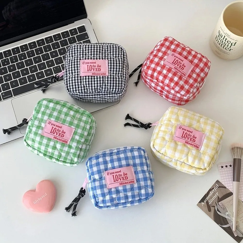 Korean Style Portable Travel Makeup Bag Checkered Pattern Mini Size Lipstick Pouch Quilted Design Coin Purse