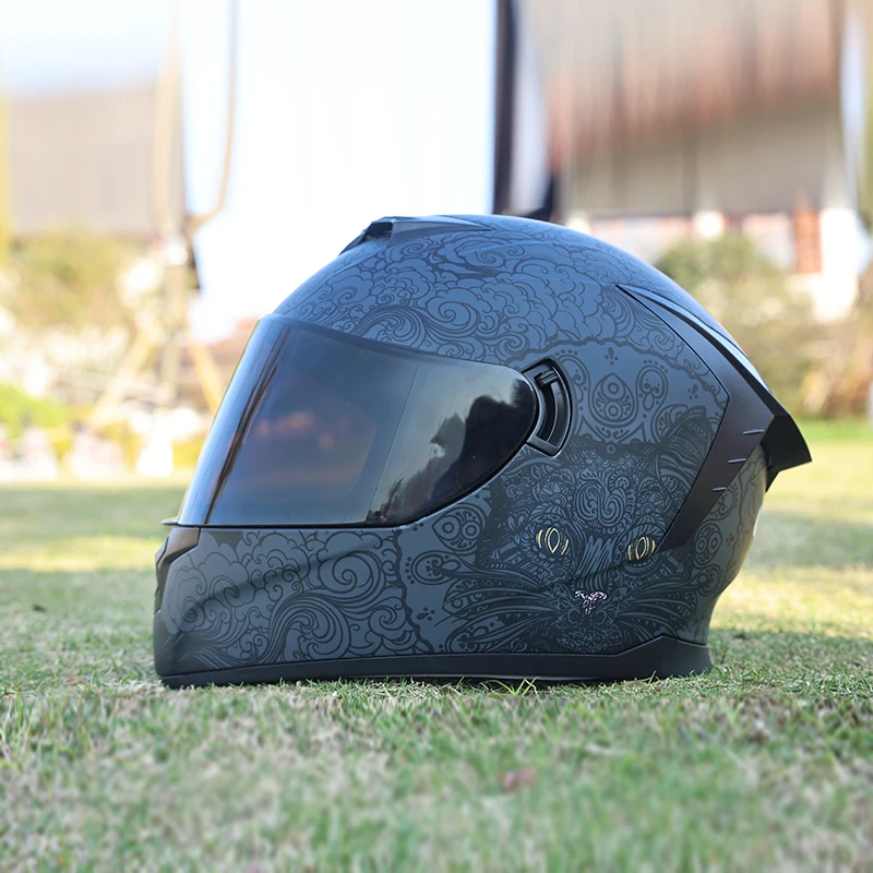 Motorcycle helmet, men's and women's dual lens couple motorcycle full helmet, personalized party race helmet - Image 3