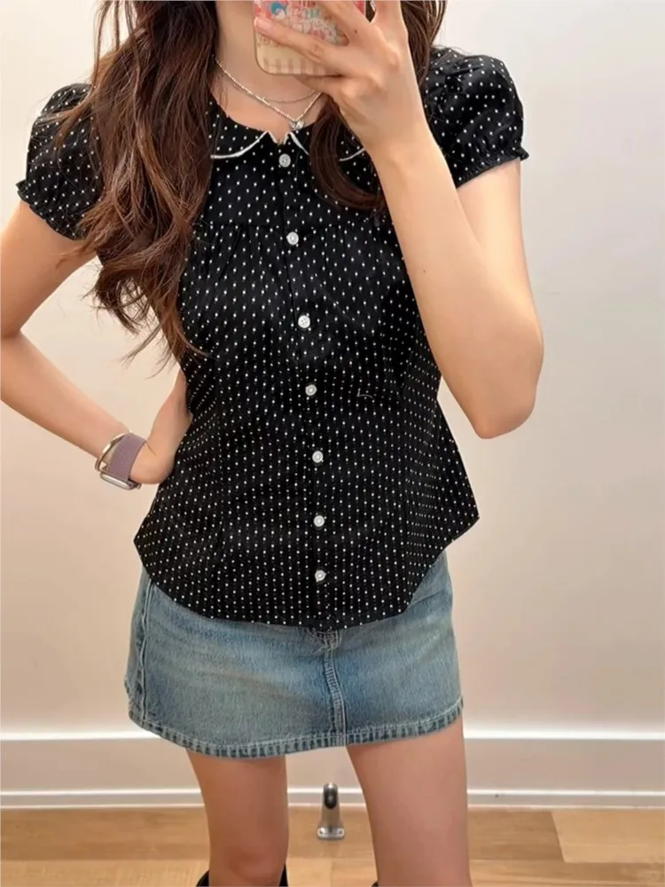 Blusa Negra con Cuello Peter Pan y Estampado de Lunares para Mujer, Estilo Casual Urbano, con Botones, Manga Corta, Camisetas de Estilo Dulce y Preppy, Tops Y2K