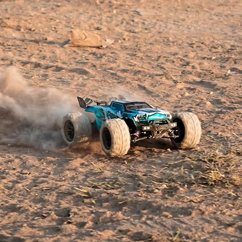 SCY-16102PRO 70 كم/ساعة 1/16 مقياس فرش السيارات 4WD سيارة التحكم عن بعد 2.4Ghz التحكم عن بعد على الطرق الوعرة مركبة الأطفال