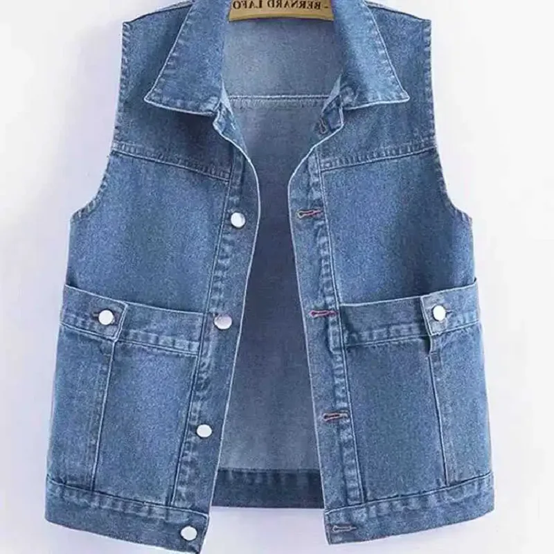 

2025 Spring Autumn Short Hooded Denim Vest Women Big Pocket Jean Waistcoat Sleeveless Jacket Casual Outerwear Ladies Tops T985